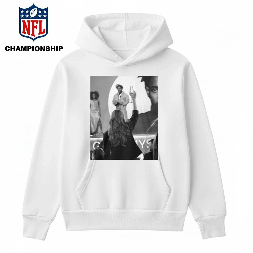 Taylor celebrates Kendrick Lamar Grammy Win shirt